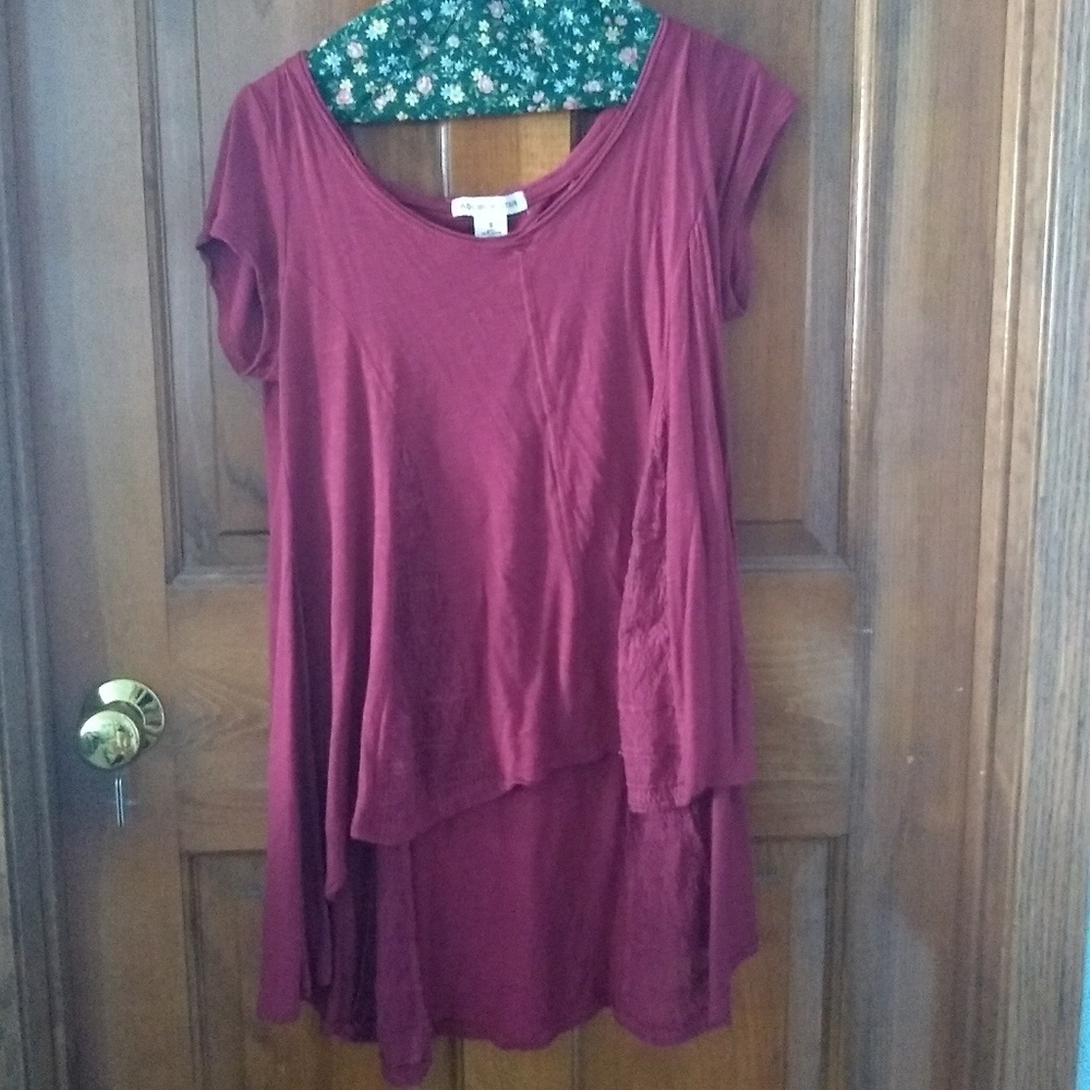 Wine red top